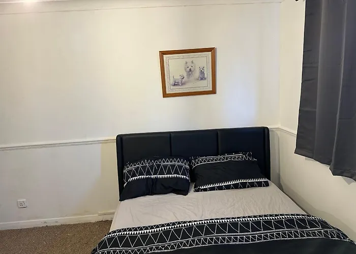 Coxy 1 Bedroom Maisonette In The Heart Of London