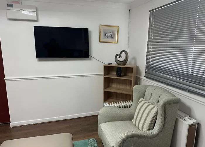 Coxy 1 Bedroom Maisonette In The Heart Of London